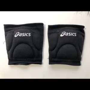 ASICS knee pads